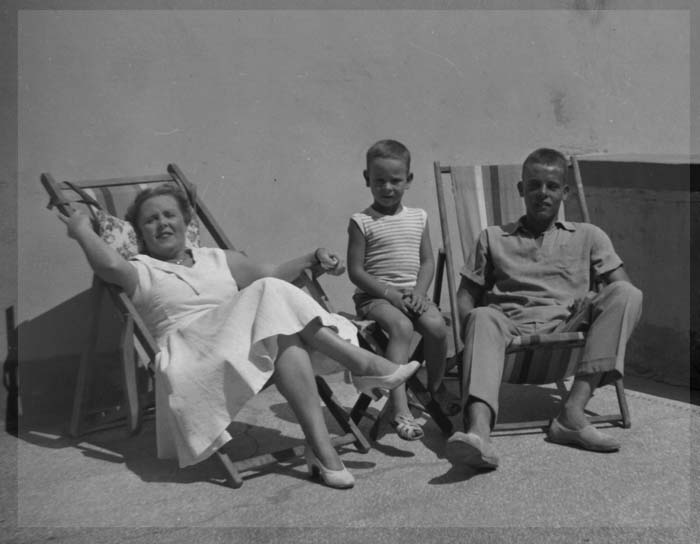 Mum-Ramzi-Sam 1955