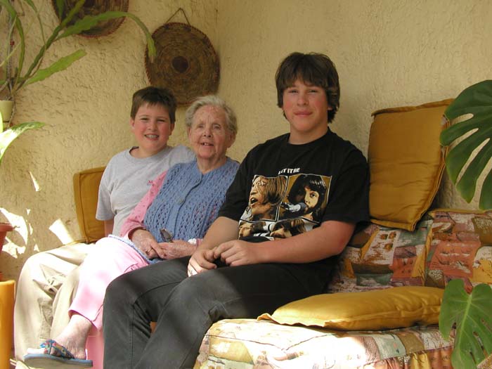 Mum,Max,Drew,2004