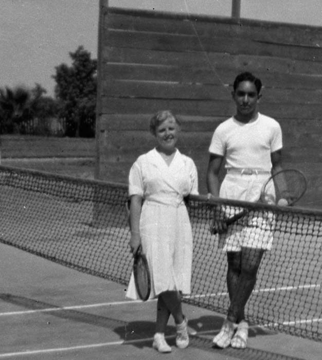 Salah Ramadan-Mum-Tennis Game